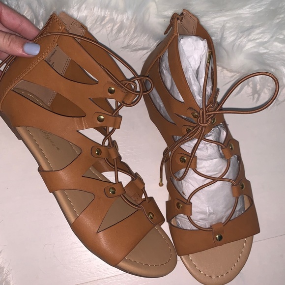 Sandals - Picture 1 of 2